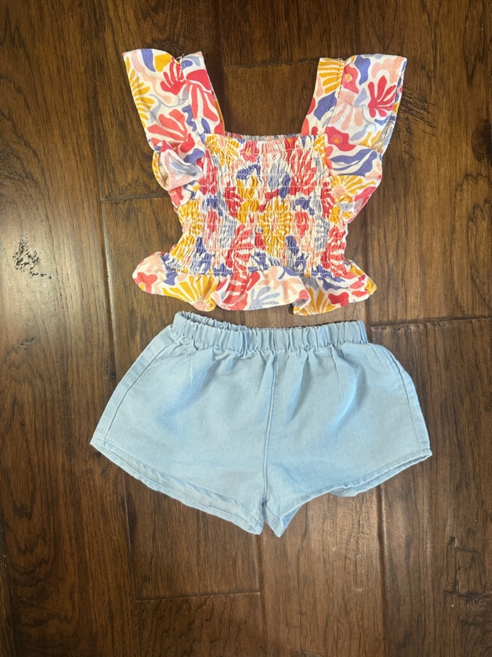 Vince Camuto Girls Floral Smocked Top & Light Blue Shorts Set